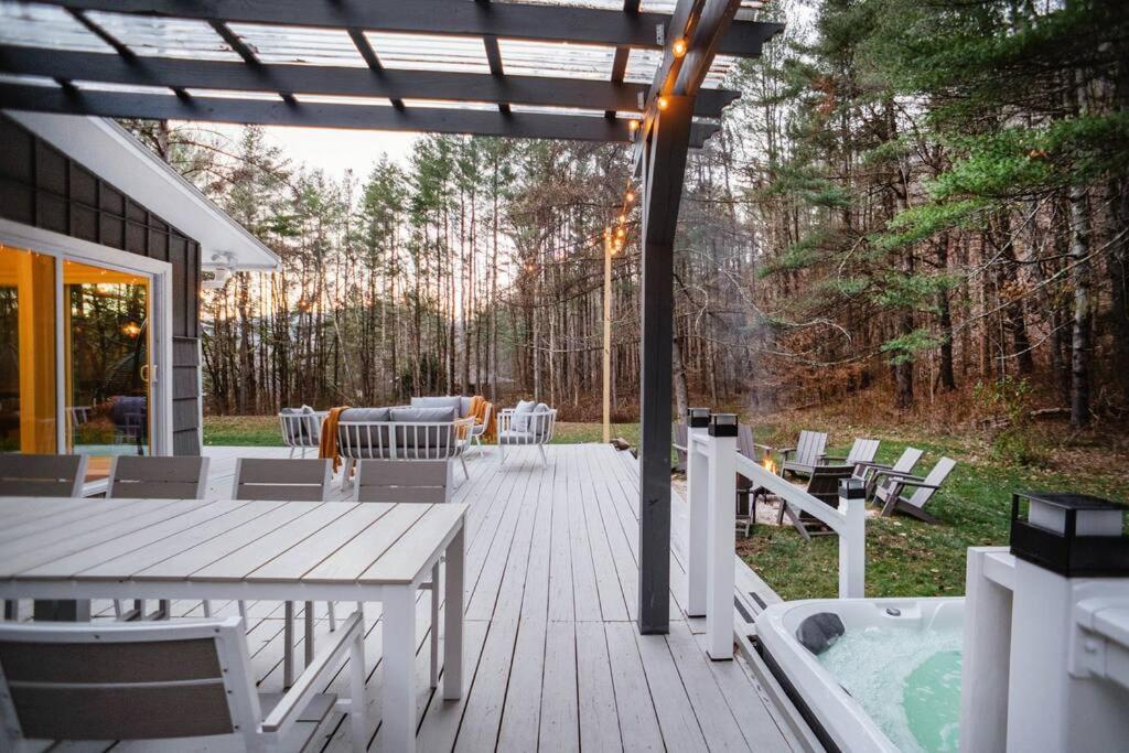 Prattvilla -Catskill -Mountain Escape 5 Bedroom ,3 Bath With Hot Tub Prattsville 외부 사진
